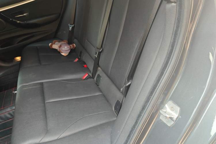 Used BMW 3 Series GT 2019 320i M Sport Package Left Rear Seat