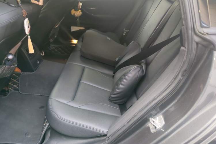 Used BMW 3 Series GT 2019 320i M Sport Package Left Rear Seat