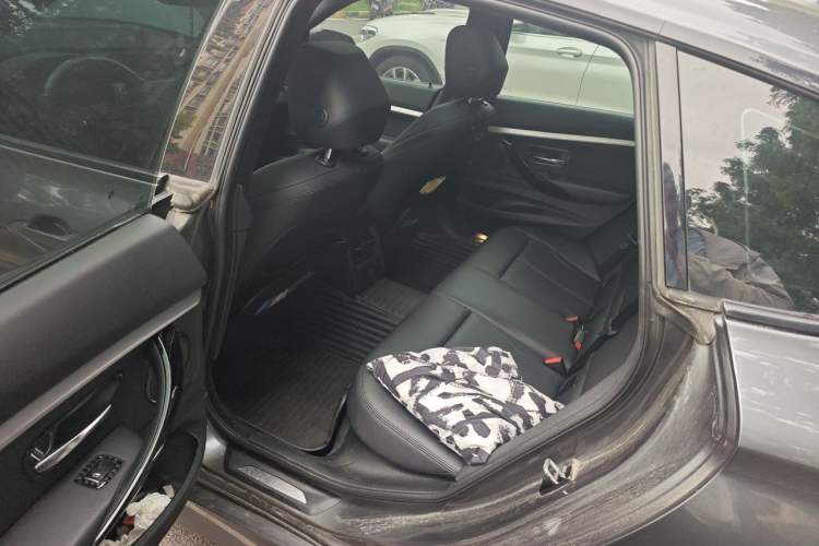 Used BMW 3 Series GT 2019 320i M Sport Package Left Rear Seat