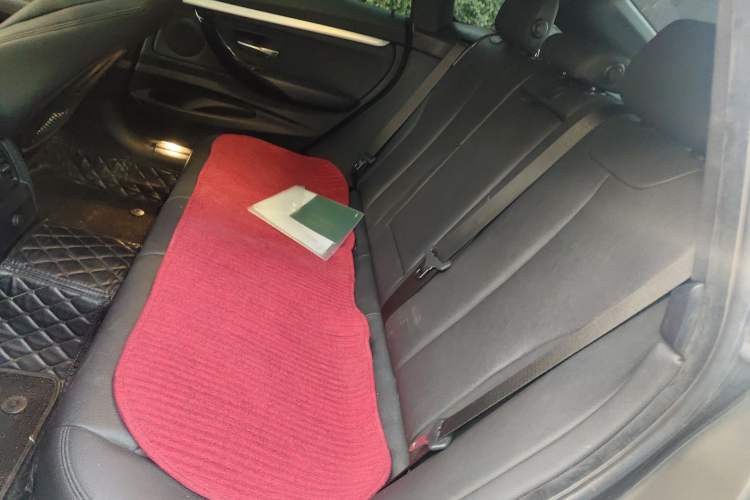 Used BMW 3 Series GT 2019 320i M Sport Package Left Rear Seat