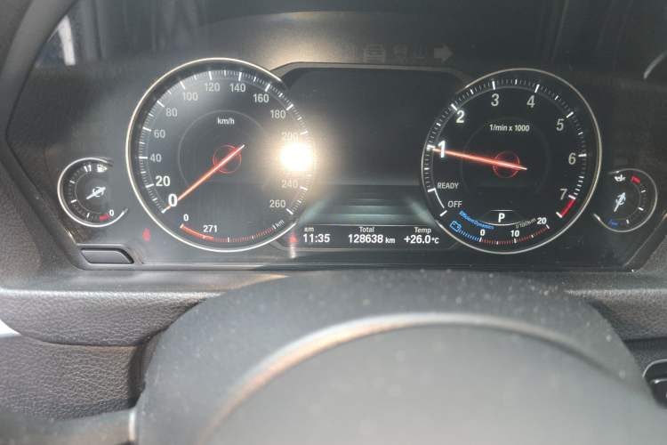 Used BMW 3 Series GT 2019 320i M Sport Odometer Close Up