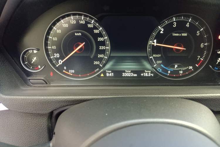 Used BMW 3 Series GT 2019 320i M Sport Night Edition Odometer Close Up