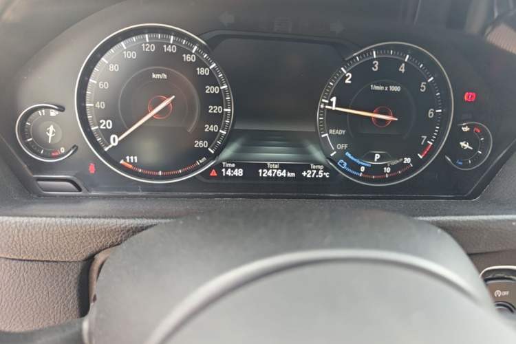 Used BMW 3 Series GT 2019 320i M Sport Odometer Close Up