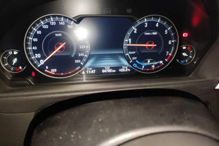 Used BMW 3 Series GT 2019 330i xDrive M Sport Night Edition Odometer Close Up