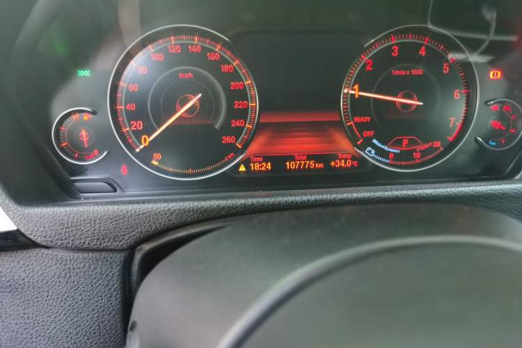 Used BMW 3 Series GT 2019 320i M Sport Odometer Close Up