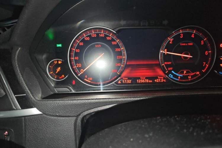 Used BMW 3 Series GT 2019 330i xDrive M Sport Night Edition Odometer Close Up