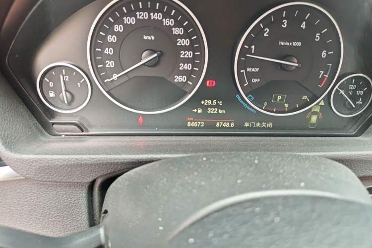 Used BMW 3 Series GT 2019 320i Sport Edition Odometer Close Up