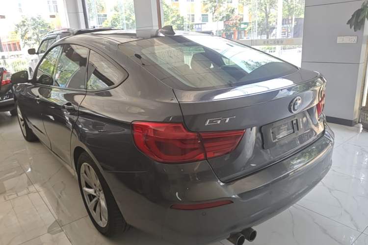 Used BMW 3 Series GT 2019 320i Sport Edition Rear Left 45 Deg