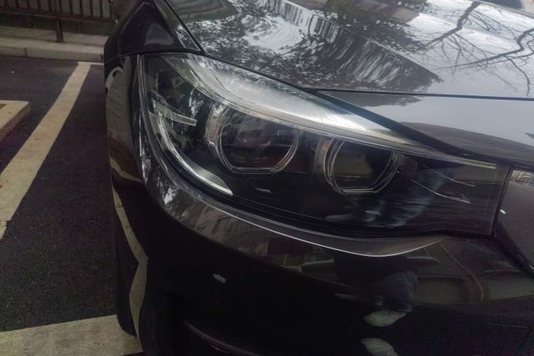 Used BMW 3 Series GT 2019 320i Sport Edition Right Front Headlight