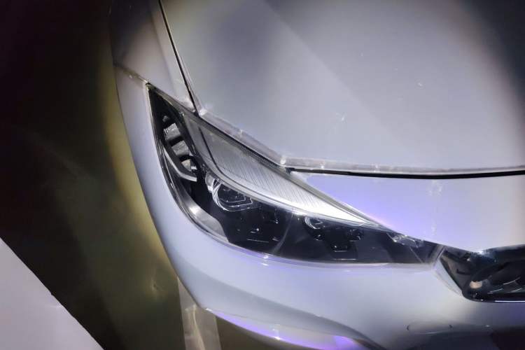 Used BMW 3 Series GT 2019 320i M Sport Package Right Front Headlight