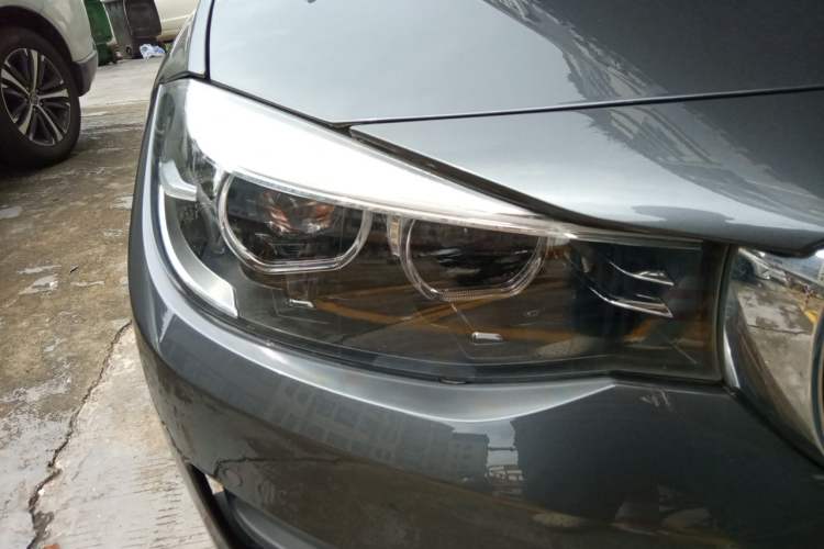 Used BMW 3 Series GT 2019 320i Sport Edition Right Front Headlight