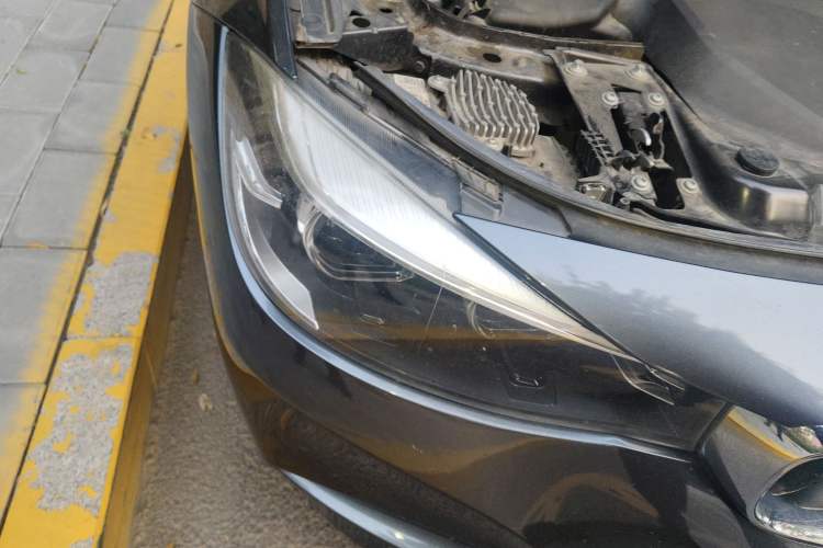 Used BMW 3 Series GT 2019 320i M Sport Package Right Front Headlight