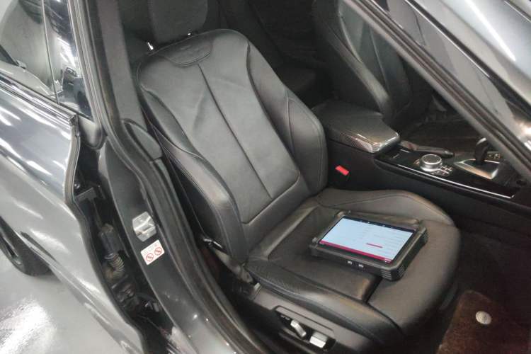 Used BMW 3 Series GT 2019 320i M Sport Night Edition Right Front Seat