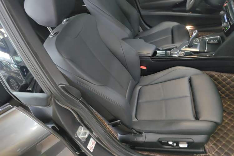 Used BMW 3 Series GT 2019 320i M Sport Package Right Front Seat