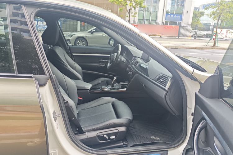 Used BMW 3 Series GT 2019 320i M Sport Package Right Front Seat