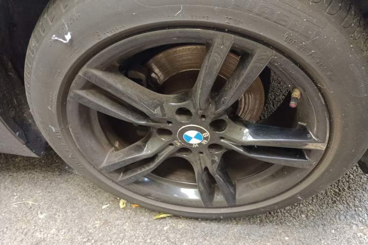 Used BMW 3 Series GT 2019 320i M Sport Night Edition Right Front Wheel Hub