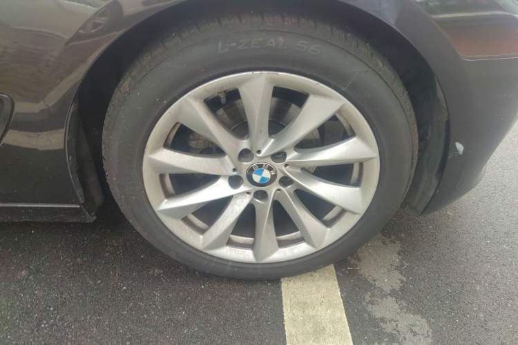Used BMW 3 Series GT 2019 320i Sport Edition Right Front Wheel Hub
