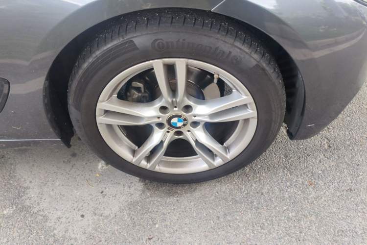 Used BMW 3 Series GT 2019 320i M Sport Package Right Front Wheel Hub