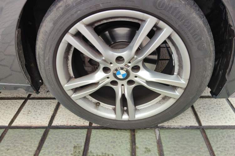 Used BMW 3 Series GT 2019 320i M Sport Package Right Front Wheel Hub