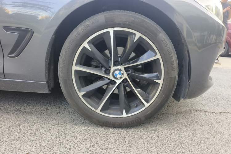 Used BMW 3 Series GT 2019 320i Sport Edition Right Front Wheel Hub