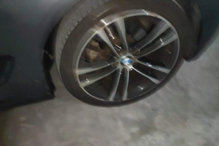 Used BMW 3 Series GT 2019 330i xDrive M Sport Night Edition Right Front Wheel Hub