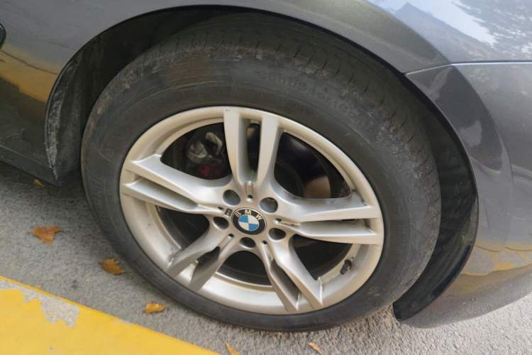 Used BMW 3 Series GT 2019 320i M Sport Package Right Front Wheel Hub