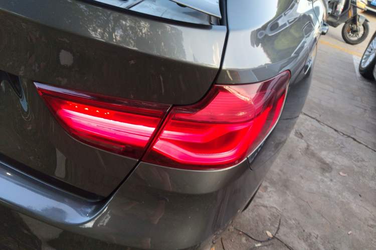 Used BMW 3 Series GT 2019 330i xDrive M Sport Night Edition Right Rear Taillight