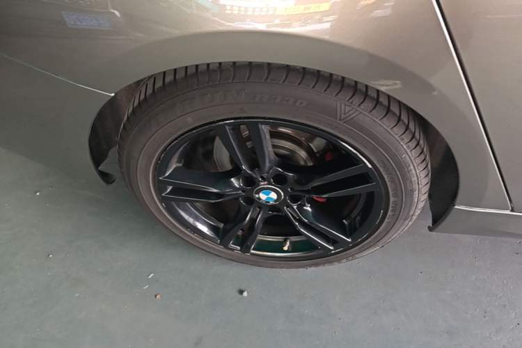 Used BMW 3 Series GT 2019 320i M Sport Package Right Rear Wheel Hub