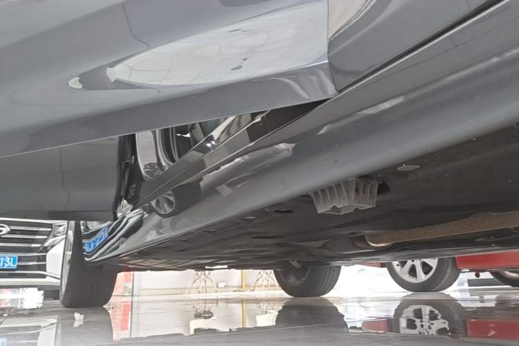 Used BMW 3 Series GT 2019 320i Sport Edition Right Side Sill