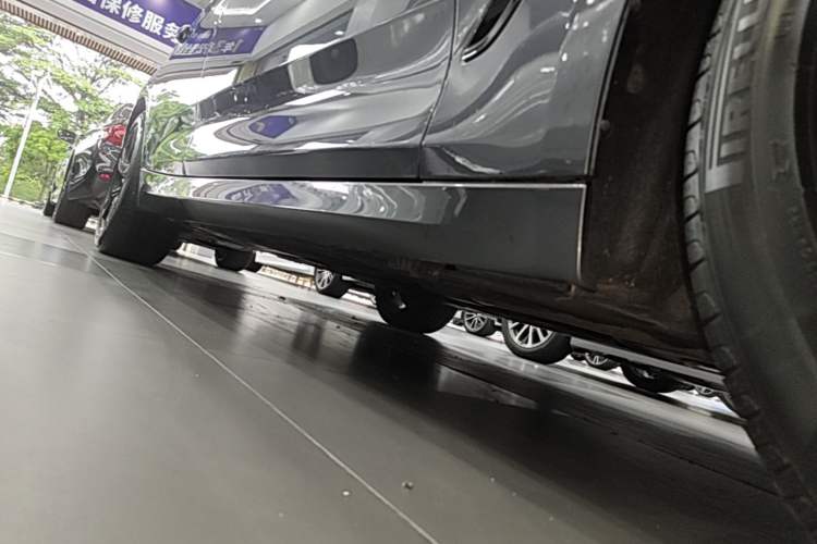 Used BMW 3 Series GT 2019 320i M Sport Night Edition Right Side Sill