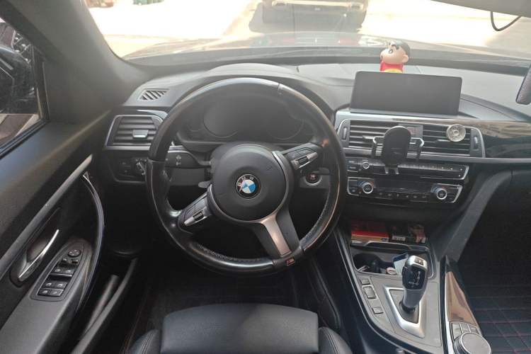Used BMW 3 Series GT 2019 320i M Sport Package Steering Wheel