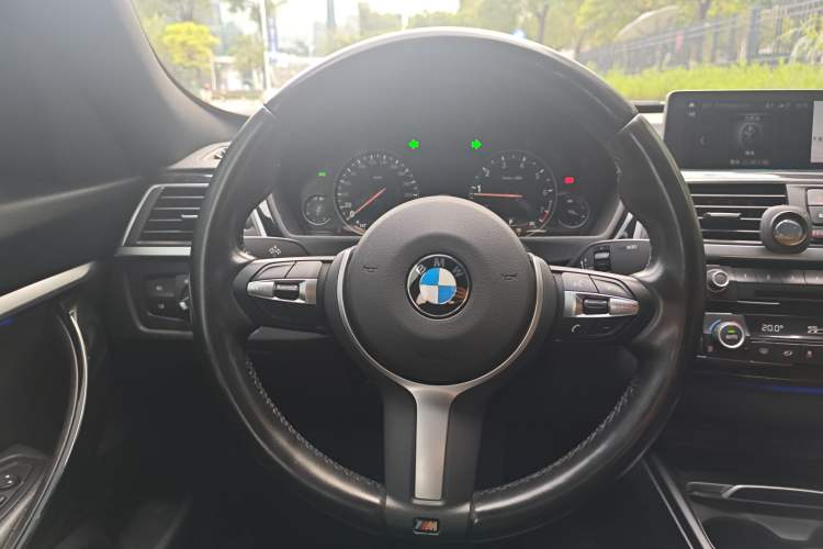 Used BMW 3 Series GT 2019 320i M Sport Package Steering Wheel