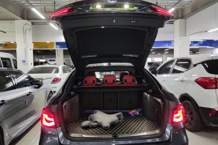 Used BMW 3 Series GT 2019 330i xDrive M Sport Night Edition Trunk