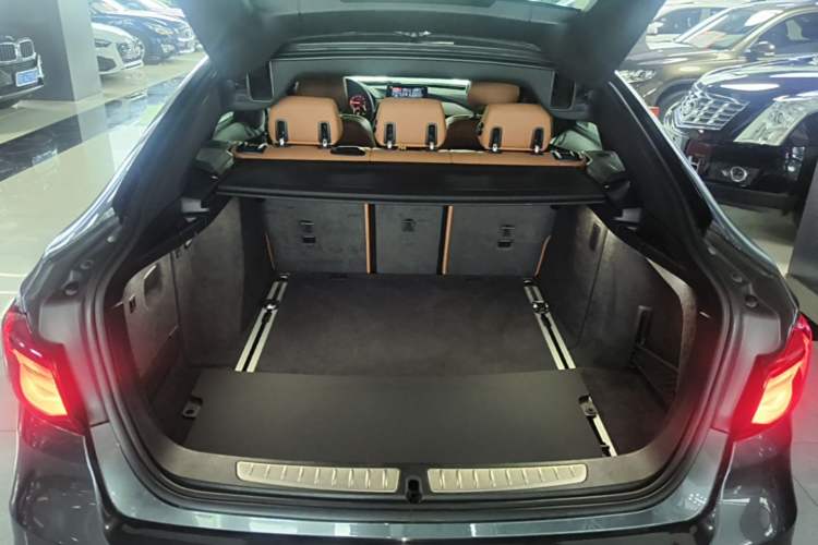 Used BMW 3 Series GT 2019 320i M Sport Trunk