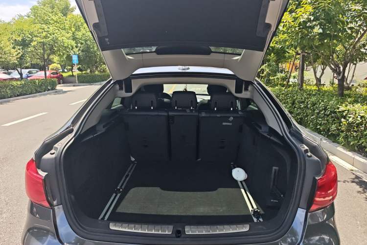 Used BMW 3 Series GT 2019 320i Sport Edition Trunk