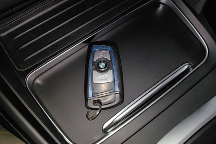 Used BMW 3 Series GT 2019 320i M Sport Package Vehicle Key
