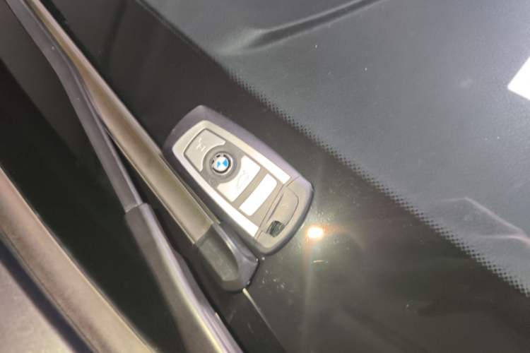 Used BMW 3 Series GT 2019 320i Sport Edition Vehicle Key