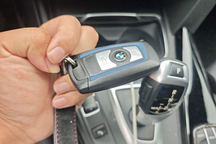 Used BMW 3 Series GT 2019 320i M Sport Package Vehicle Key