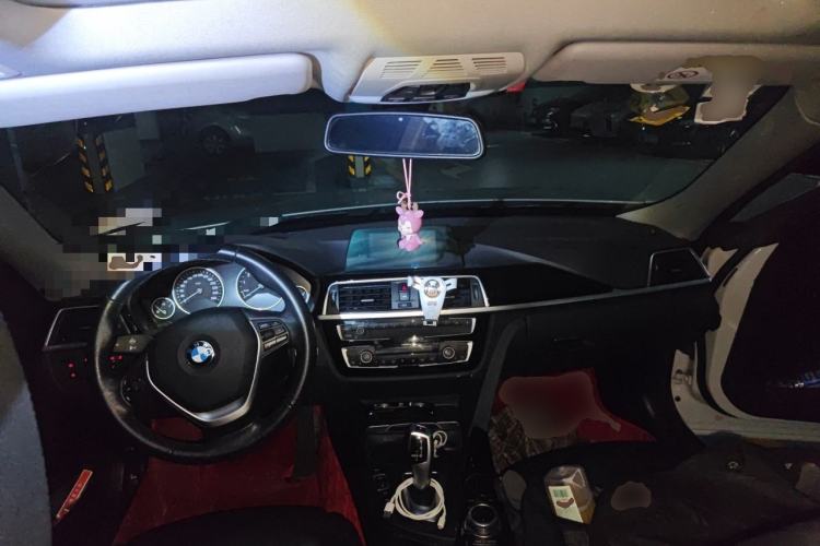 Used BMW 3 Series GT 2019 320i Sport Edition Center Console