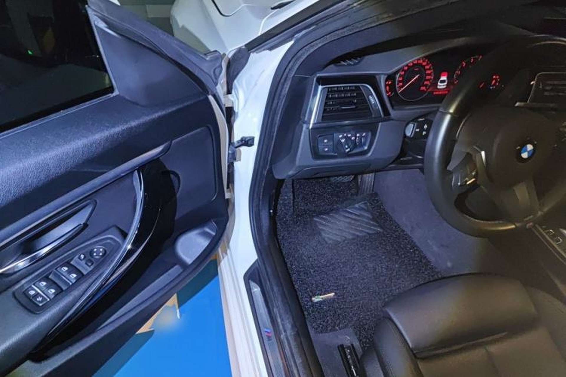 Used BMW 3 Series GT 2019 320i M Sport Package Driver Seat