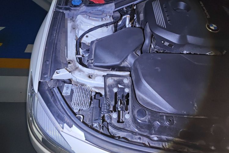 Used BMW 3 Series GT 2019 320i M Sport Package Engine Bay Right