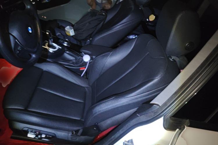 Used BMW 3 Series GT 2019 320i Sport Edition Left Front Seat