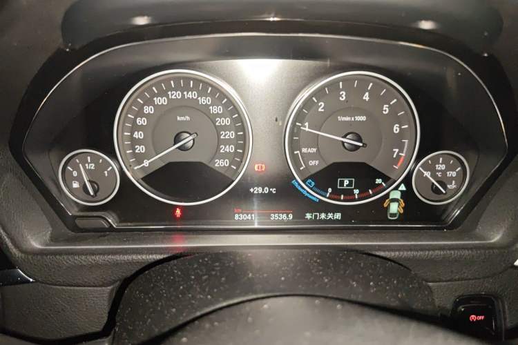 Used BMW 3 Series GT 2019 320i Sport Edition Odometer Close Up