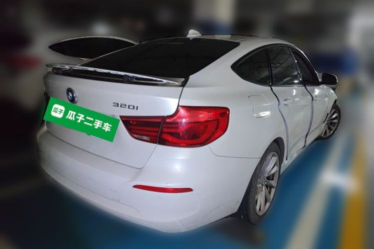 Used BMW 3 Series GT 2019 320i Sport Edition Rear Right 45 Deg