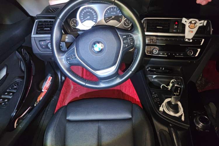 Used BMW 3 Series GT 2019 320i Sport Edition Steering Wheel