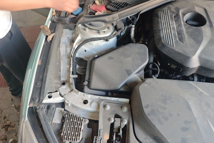 Used BMW 3 Series GT 2019 320i Sport Edition Engine Bay Right