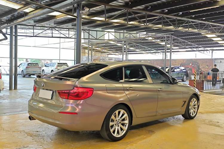Used BMW 3 Series GT 2019 320i Sport Edition Exterior 5
