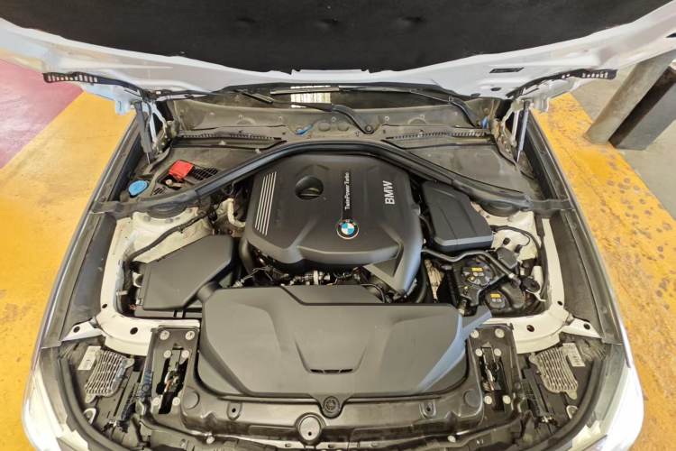 Used BMW 3 Series GT 2019 320i Sport Edition Interior 8