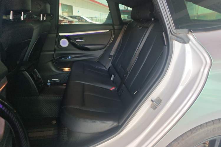 Used BMW 3 Series GT 2019 320i Sport Edition Left Rear Seat