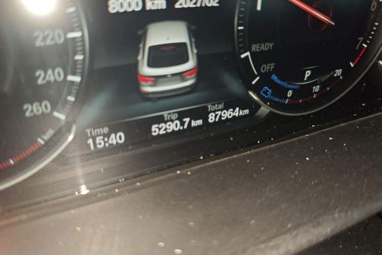 Used BMW 3 Series GT 2019 320i Sport Edition Odometer Close Up
